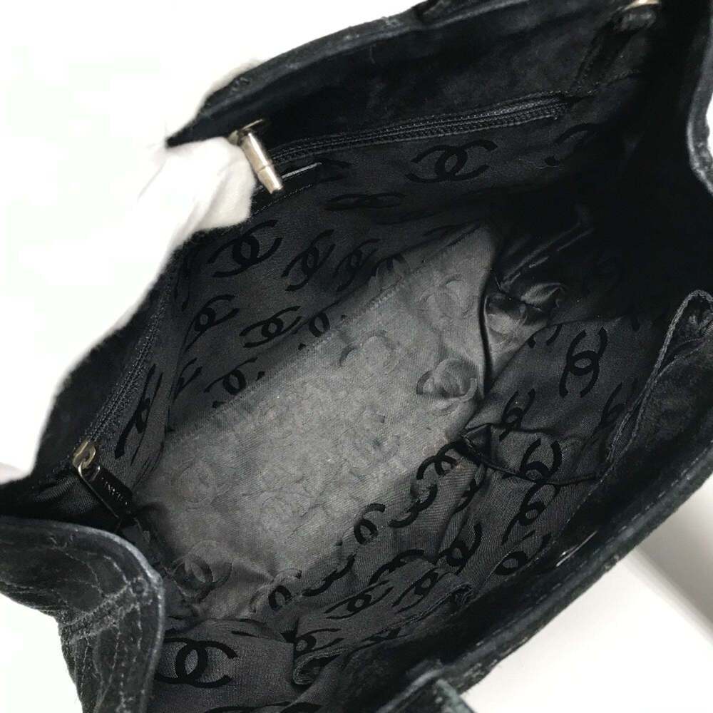 CHANEL Black Logo Tote Bag - Picture 11 of 16